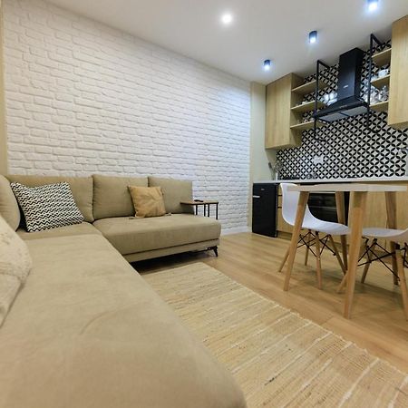One-Bedroom Rooftop Skyline Central Hidden Gem In Tirana Exterior photo