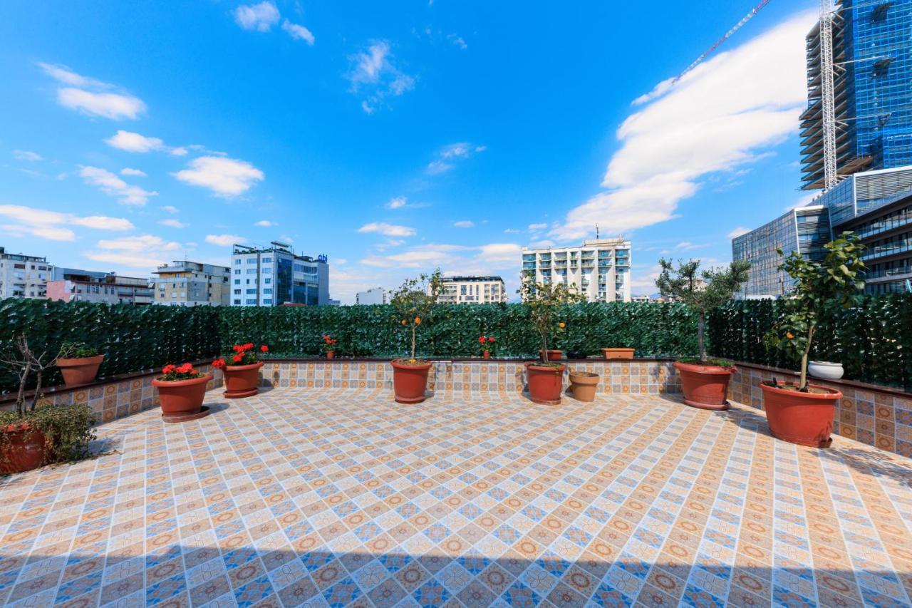One-Bedroom Rooftop Skyline Central Hidden Gem In Tirana Exterior photo